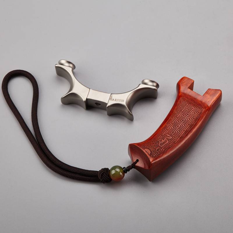 The gill titanium is 80 degrees wide